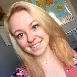 Meet your Posher, Laura